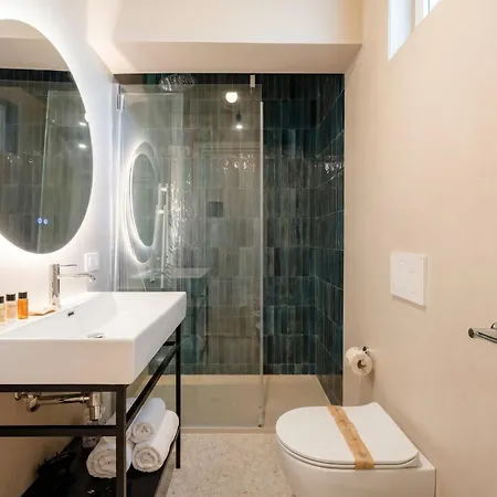 Savoia Station - Bubbles And Relax Aparthotel